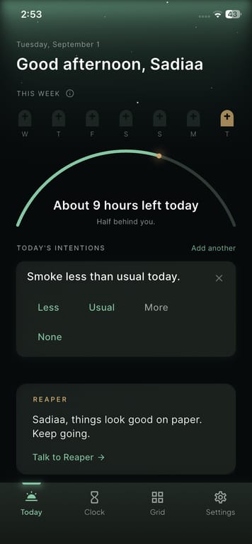 Presentia Today screen showing hours left in the day, weekly presence, and today's intention